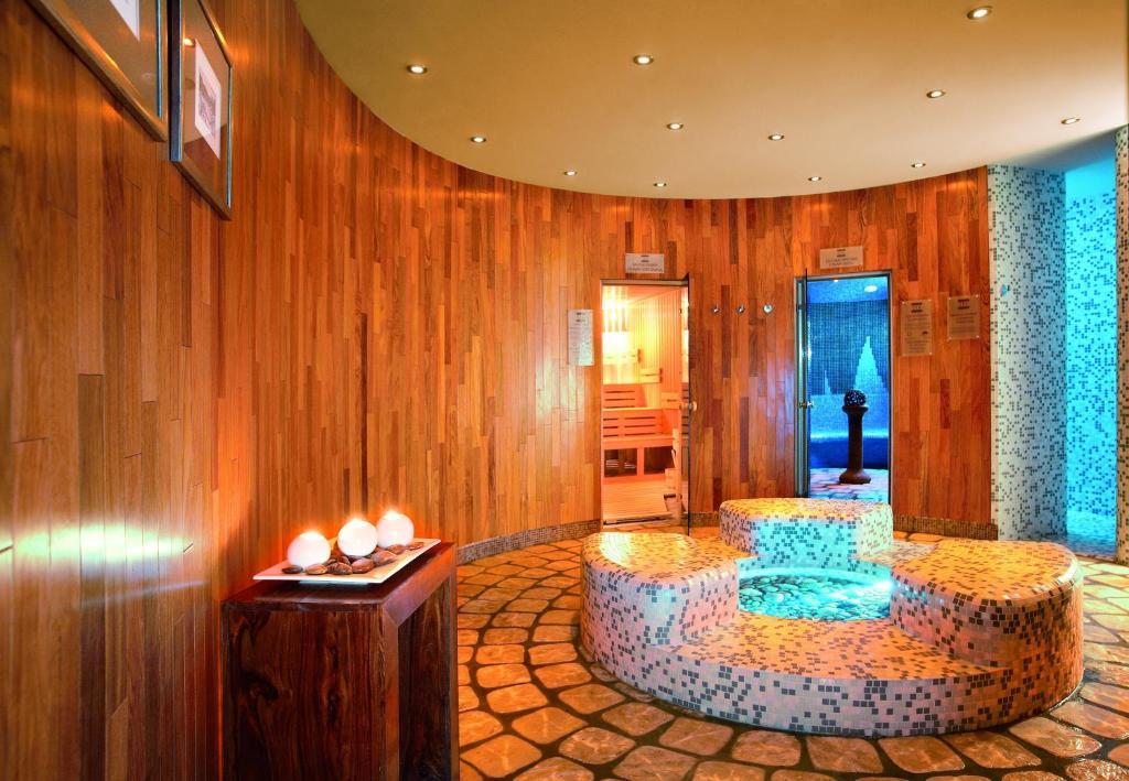 Hotel Spa Dr Irena Eris Krynica Zdroj Εξωτερικό φωτογραφία